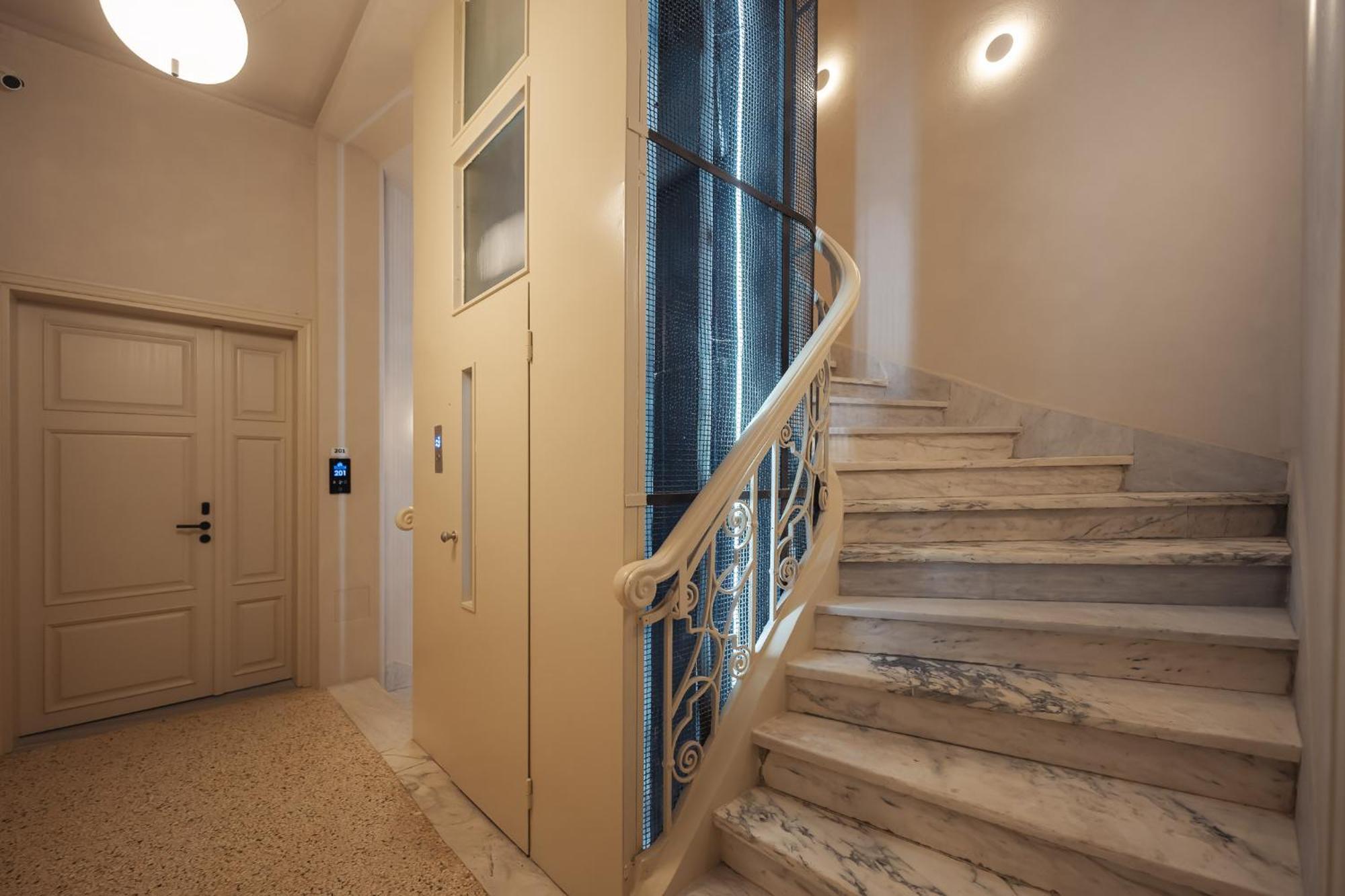 Zenith Premium Suites Thessaloniki Exterior photo